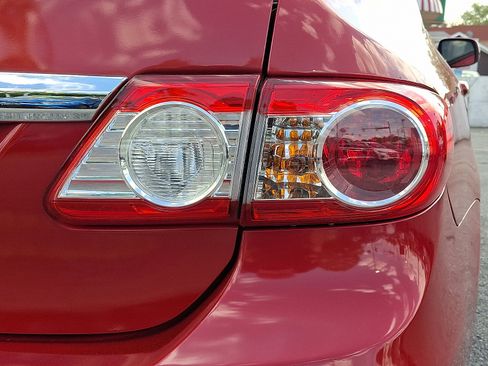Used 2013 Toyota Corolla L FWD image 11