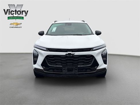 Used 2025 Chevrolet Trax ACTIV w/ Driver Confidence Package image 2