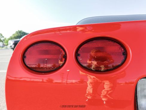 Used 2000 Chevrolet Corvette Coupe w/ Lighting Pkg RWD image 98