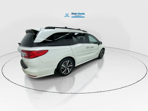 Used 2019 Honda Odyssey Elite image 2