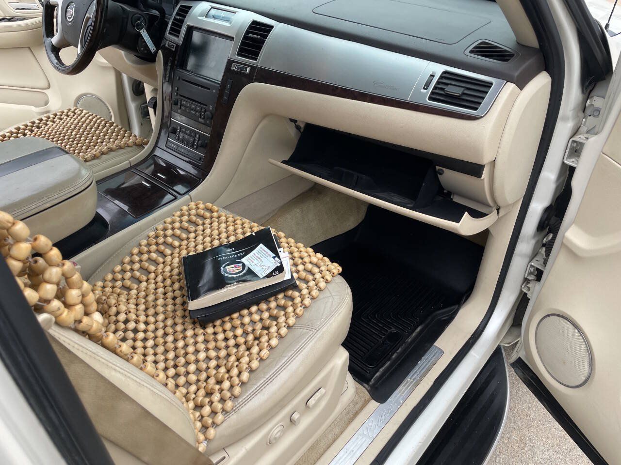 Used 2007 Cadillac Escalade EXT w/ Information Package AWD/4WD image 33