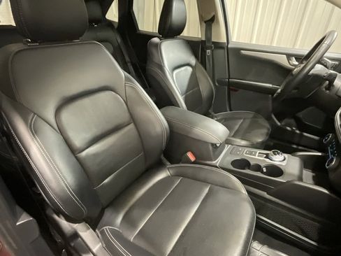 Used 2020 Ford Escape SEL image 13