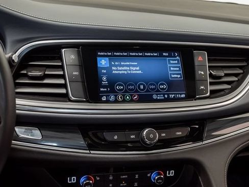 Used 2023 Buick Enclave Essence w/ Experience Buick Package AWD/4WD image 16