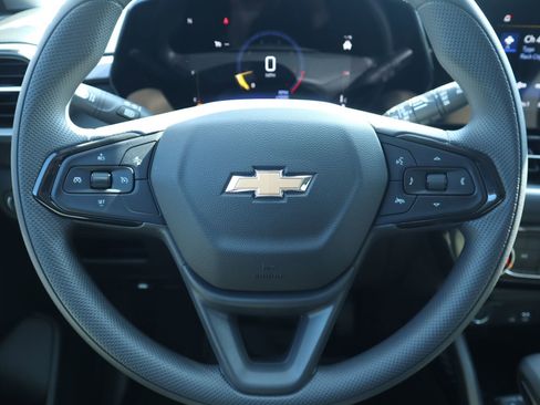 New 2026 Chevrolet TrailBlazer LT w/ Driver Confidence Package FWD image 2