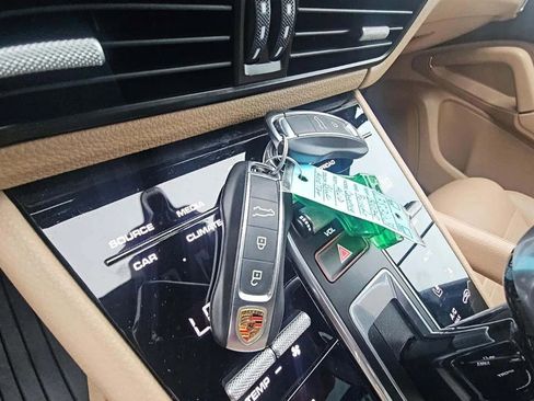 Used 2020 Porsche Cayenne Sport Utility 4D image 49