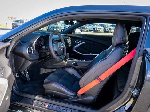 Used 2018 Chevrolet Camaro ZL1 image 15