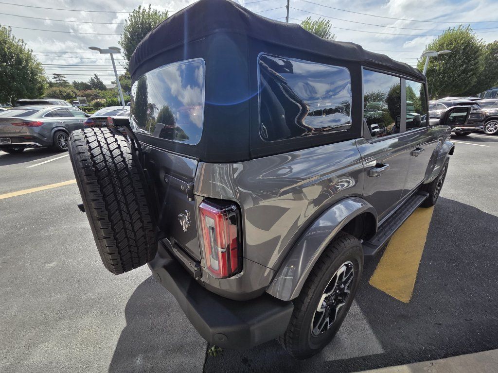 Used 2022 Ford Bronco Outer Banks AWD/4WD image 8