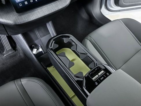 New 2026 Volvo EX30 Cross Country Ultra w/ Protection Package Premier AWD/4WD image 16