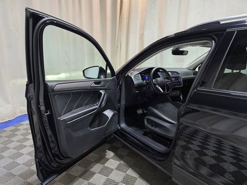 Certified 2023 Volkswagen Tiguan SE AWD/4WD image 11