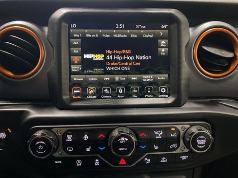 Certified 2021 Jeep Gladiator Mojave image 28