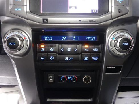 Used 2015 Toyota 4Runner Limited image 38