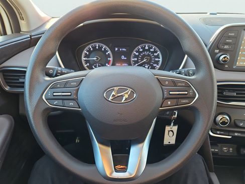Used 2020 Hyundai Santa Fe SE image 17