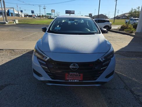 New 2025 Nissan Versa SR image 10