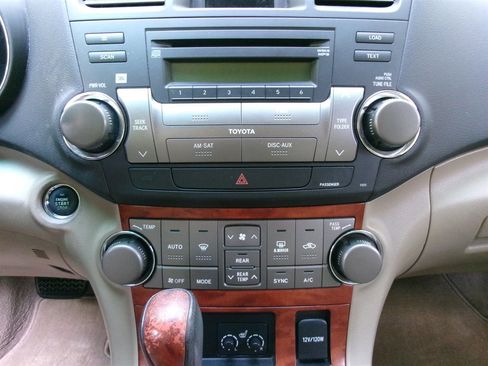 Used 2008 Toyota Highlander Limited FWD image 40