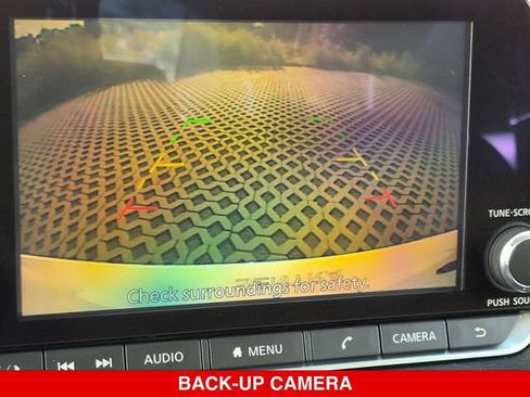 Used 2020 Nissan Sentra SV FWD image 25