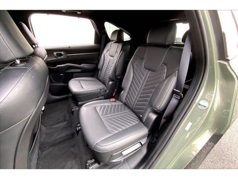 Used 2024 Kia Sorento SX Prestige AWD/4WD image 25