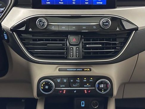 Used 2020 Ford Escape SEL image 20