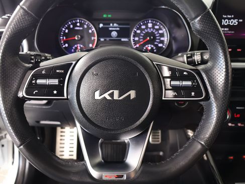 Used 2024 Kia Forte GT-Line w/ GT-Line Premium Package FWD image 3