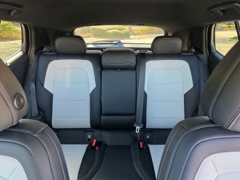 Used 2025 Chevrolet Equinox EV LT image 20