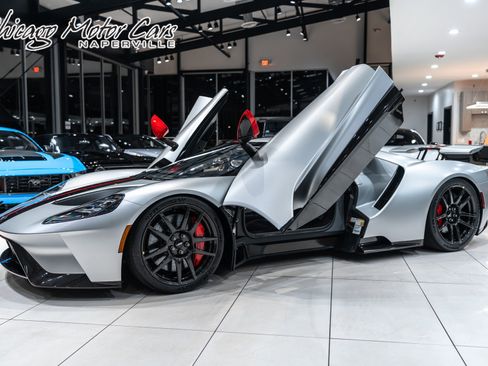 Used 2019 Ford GT image 1