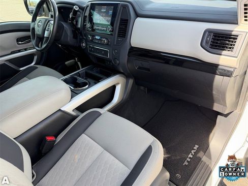 Used 2024 Nissan Titan SV w/ SV Convenience Package image 11