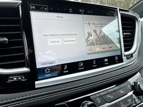 New 2026 Chrysler Pacifica Select image 24