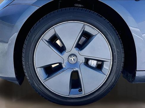 Used 2023 Tesla Model 3 Standard Range RWD image 32