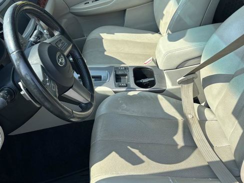 Used 2011 Subaru Outback 2.5i Limited AWD/4WD image 18