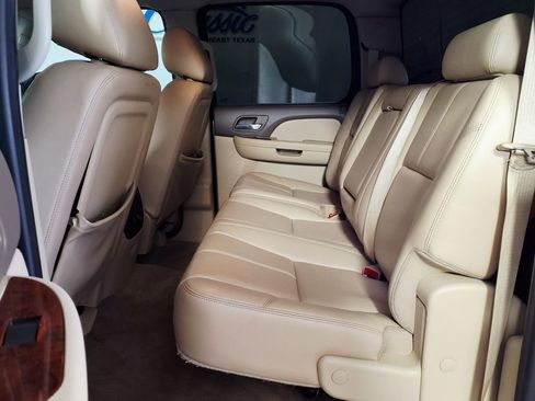 Used 2011 Chevrolet Silverado 1500 LTZ w/ LTZ Plus Package image 10