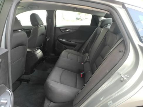 Used 2023 Chevrolet Malibu LS FWD image 18