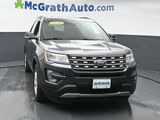Used 2016 Ford Explorer XLT image 3