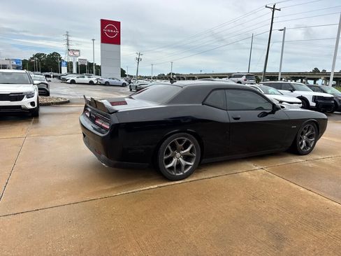 Used 2015 Dodge Challenger R/T w/ Quick Order Package 28B R/T RWD image 13