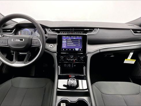 New 2025 Jeep Grand Cherokee Laredo X w/ Luxury Tech Group I image 5