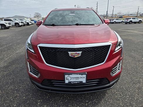 Used 2023 Cadillac XT5 Sportv AWD/4WD image 3