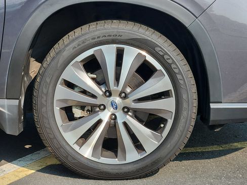 Used 2022 Subaru Ascent Limited w/ Technology Package AWD/4WD image 8