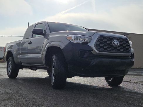 Used 2021 Toyota Tacoma SR AWD/4WD image 10
