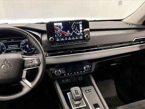 Used 2023 Mitsubishi Outlander Ralliart image 6