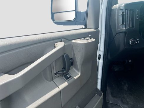 Used 2025 Chevrolet Express 2500 Extended w/ Safety Package RWD image 17