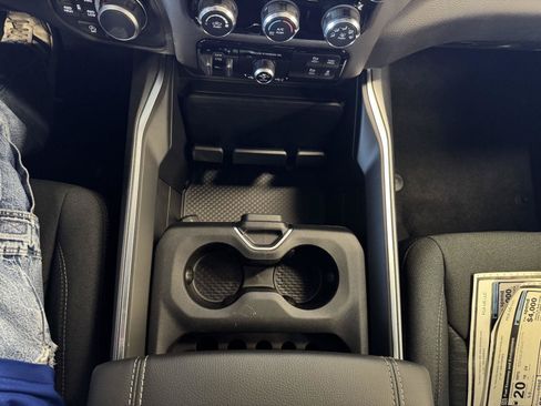 New 2026 RAM 1500 Big Horn AWD/4WD image 15