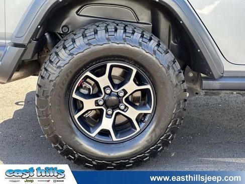 Used 2021 Jeep Wrangler Unlimited Rubicon AWD/4WD image 10