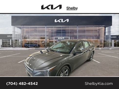 New 2025 Kia K4 LXS image 1