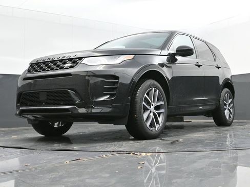 Used 2025 Land Rover Discovery Sport Dynamic SE image 28