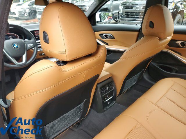 Used 2022 BMW 330i Sedan w/ Driving Assistance Package RWD image 12