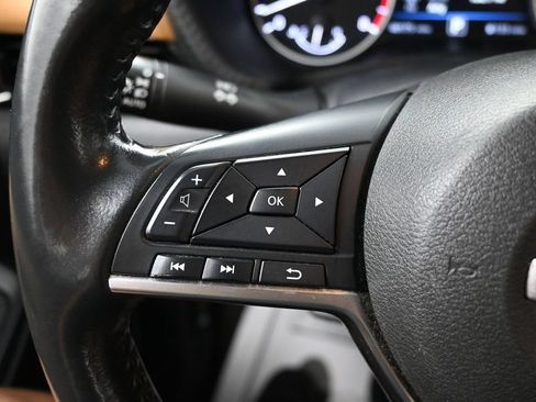 Used 2023 Nissan Sentra SV w/ SV Premium Package FWD image 19