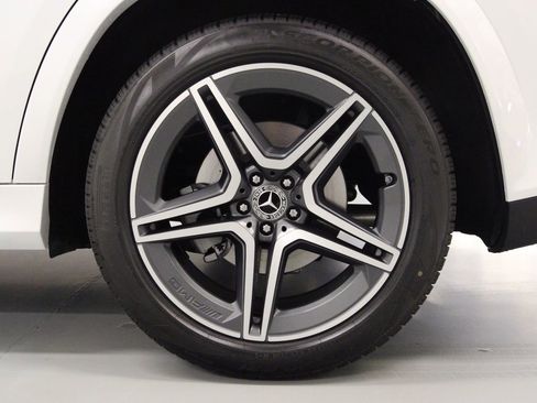 New 2026 Mercedes-Benz GLS 450 4MATIC image 7