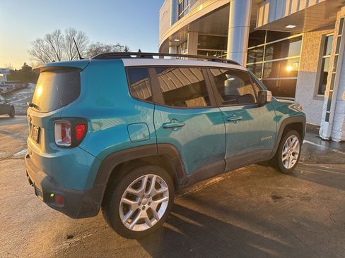 Used 2021 Jeep Renegade Latitude image 5