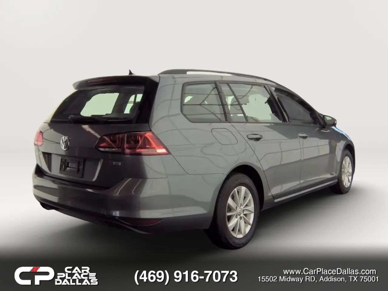 Used 2017 Volkswagen Golf S FWD image 3