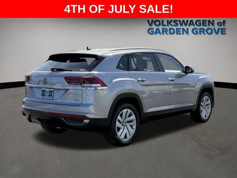Certified 2022 Volkswagen Atlas Cross Sport SE AWD/4WD image 7
