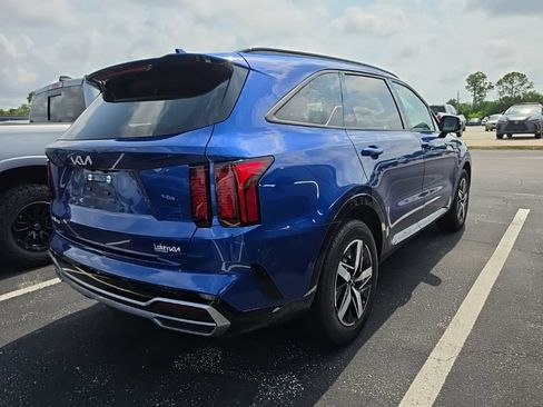 Certified 2023 Kia Sorento S FWD image 17