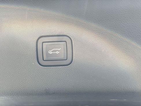 Certified 2024 Buick Enclave Essence AWD/4WD image 20
